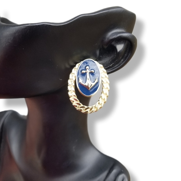 VINTAGE 1980s GOLDTONE & NAVY BLUE NAUTICAL ANCHOR DESIGN STATEMENT EARRINGS - Picture 1 of 4
